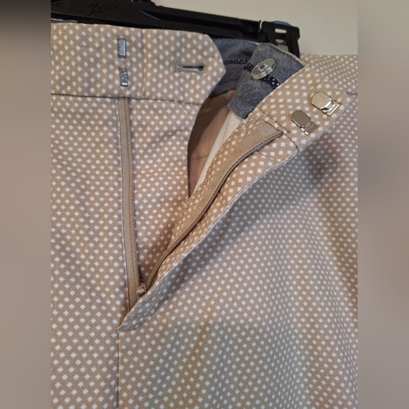 Banana Republic sz 14 Hampton fit beige diamond Polka-dot crop pants - Picture 4 of 5